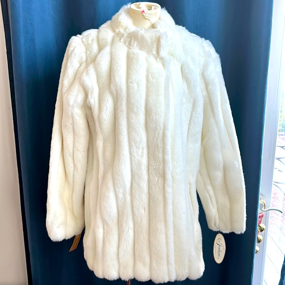 Vintage Item House Inc Faux Fur White Coat NWT